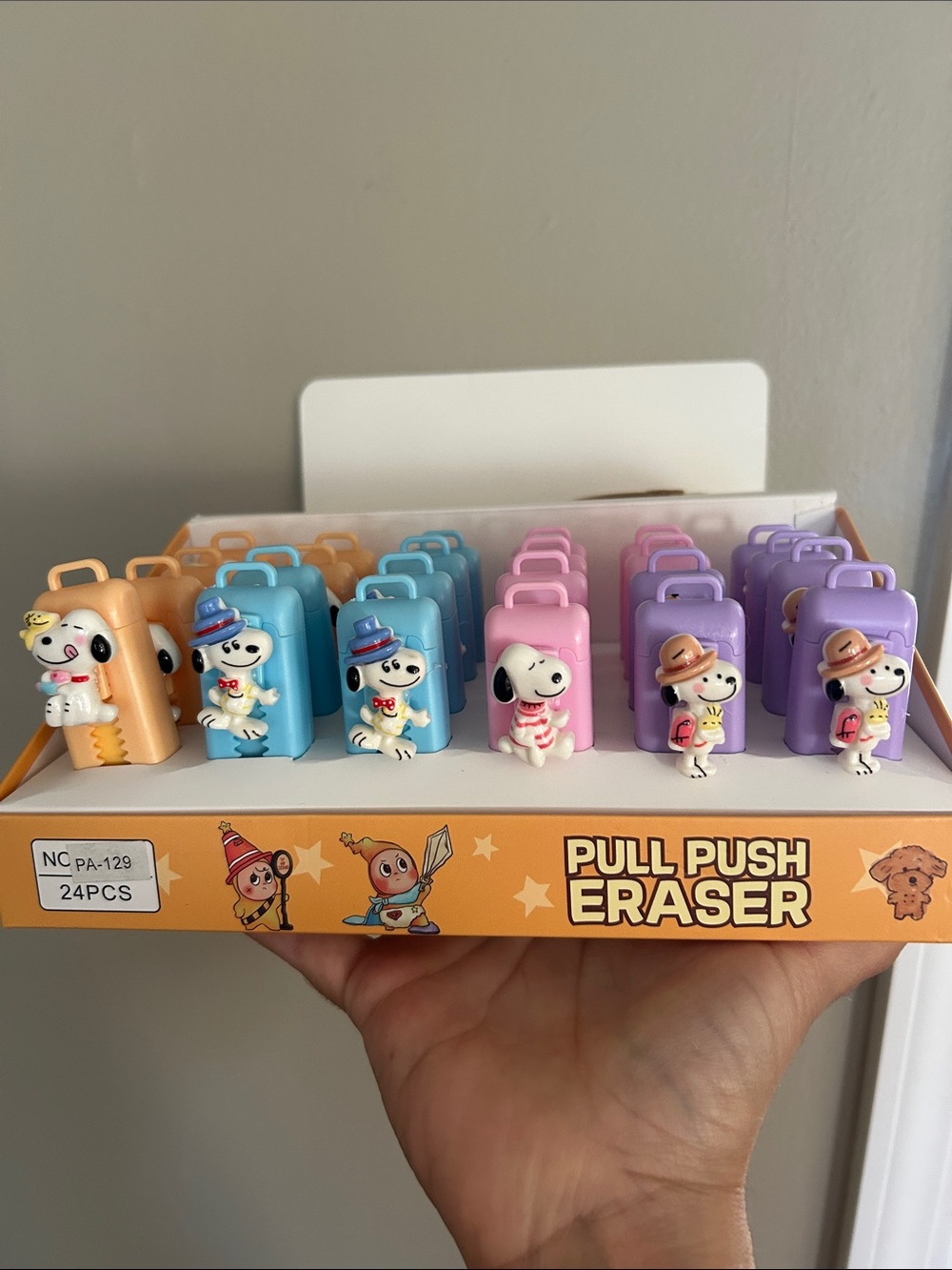 6 Snoopy pull push eraser